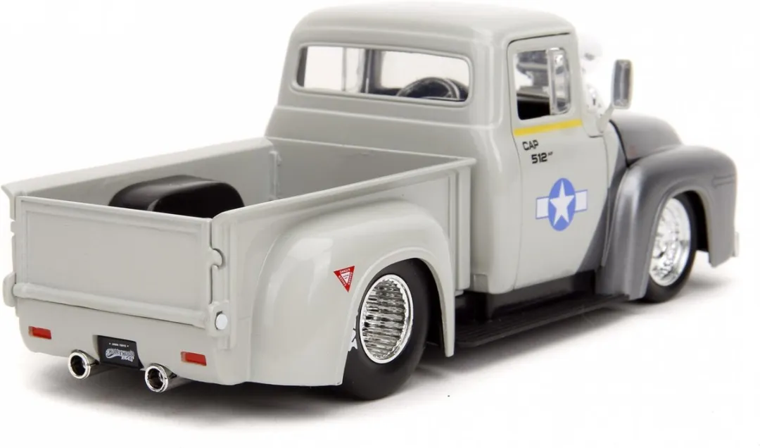 JADA TOYS Street Fighter 1956 Ford pick-up met Guile figuur Kant-en-klaar model Personenauto (model)