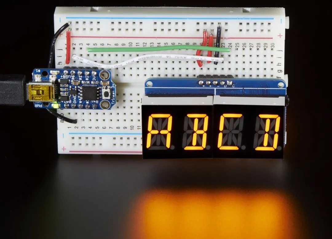 Adafruit Quad Alphanumeric Display 2158 - Geel