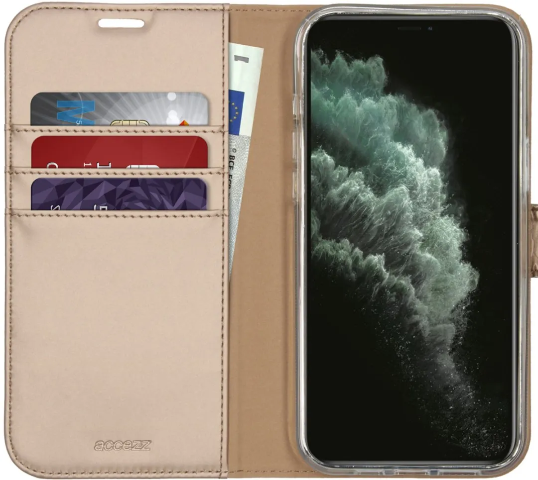 Accezz iPhone 12 Pro Max Hoesje Goud - 3 Pasjes