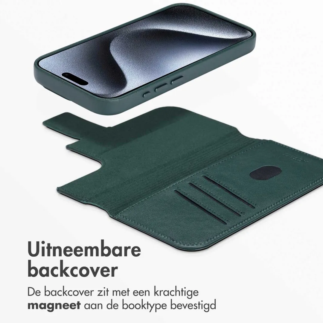 Accezz Hoesje iPhone 15 Pro 3 Pasjes - MagSafe - Donkergroen