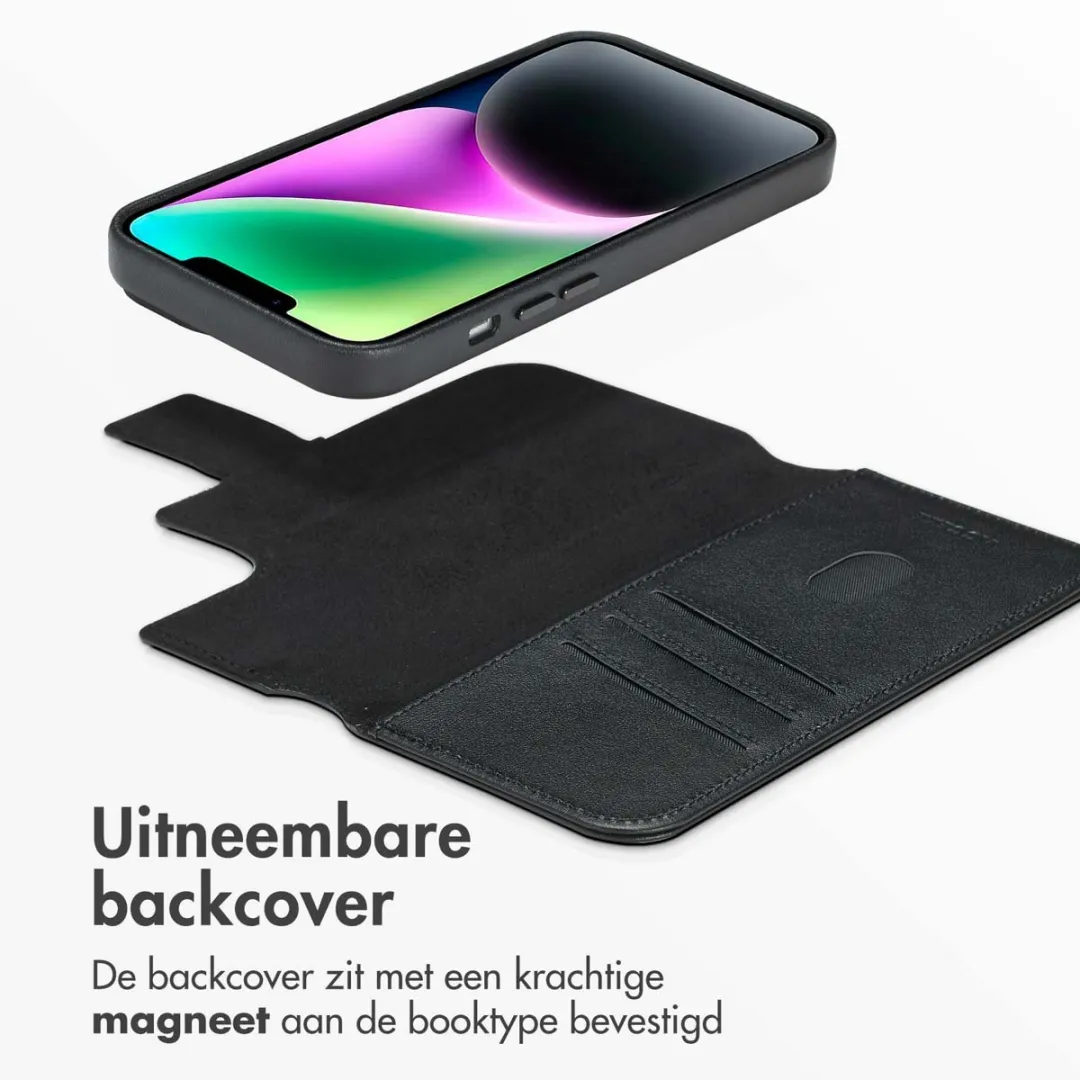 Accezz iPhone 14 Hoesje Leather Bookcase 2-in-1 - 3 Pasjes - Zwart