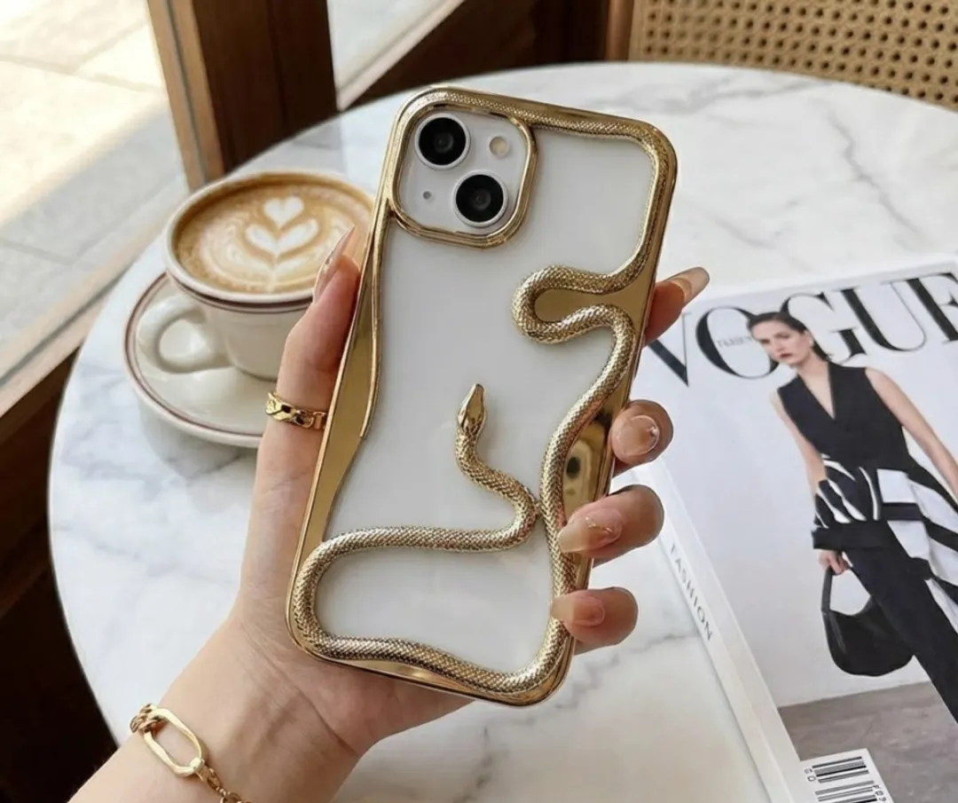 NUVEX iPhone 13 Slang Design Hoesje - Goudkleur