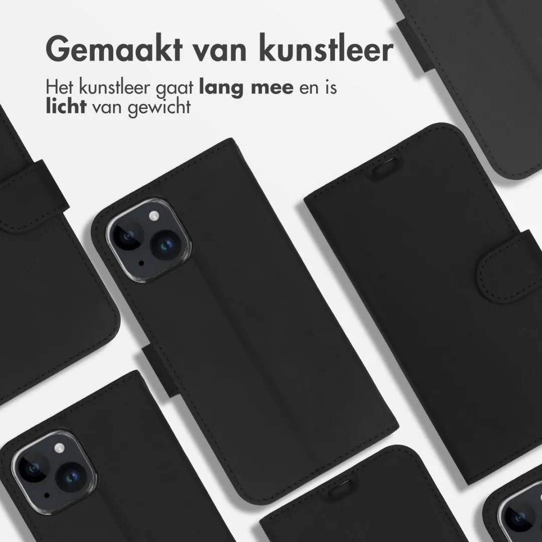 Accezz iPhone 15 Wallet Softcase Bookcase - 3 Pasjes - Zwart