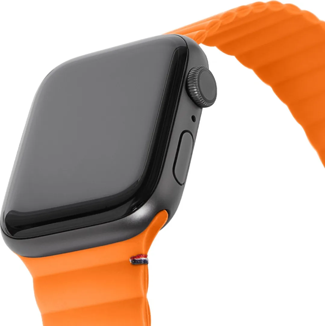 Decoded Siliconen Bandje Apple Watch 38/40/41mm - Magneetsluiting - Apricot - afbeelding 4 van 4