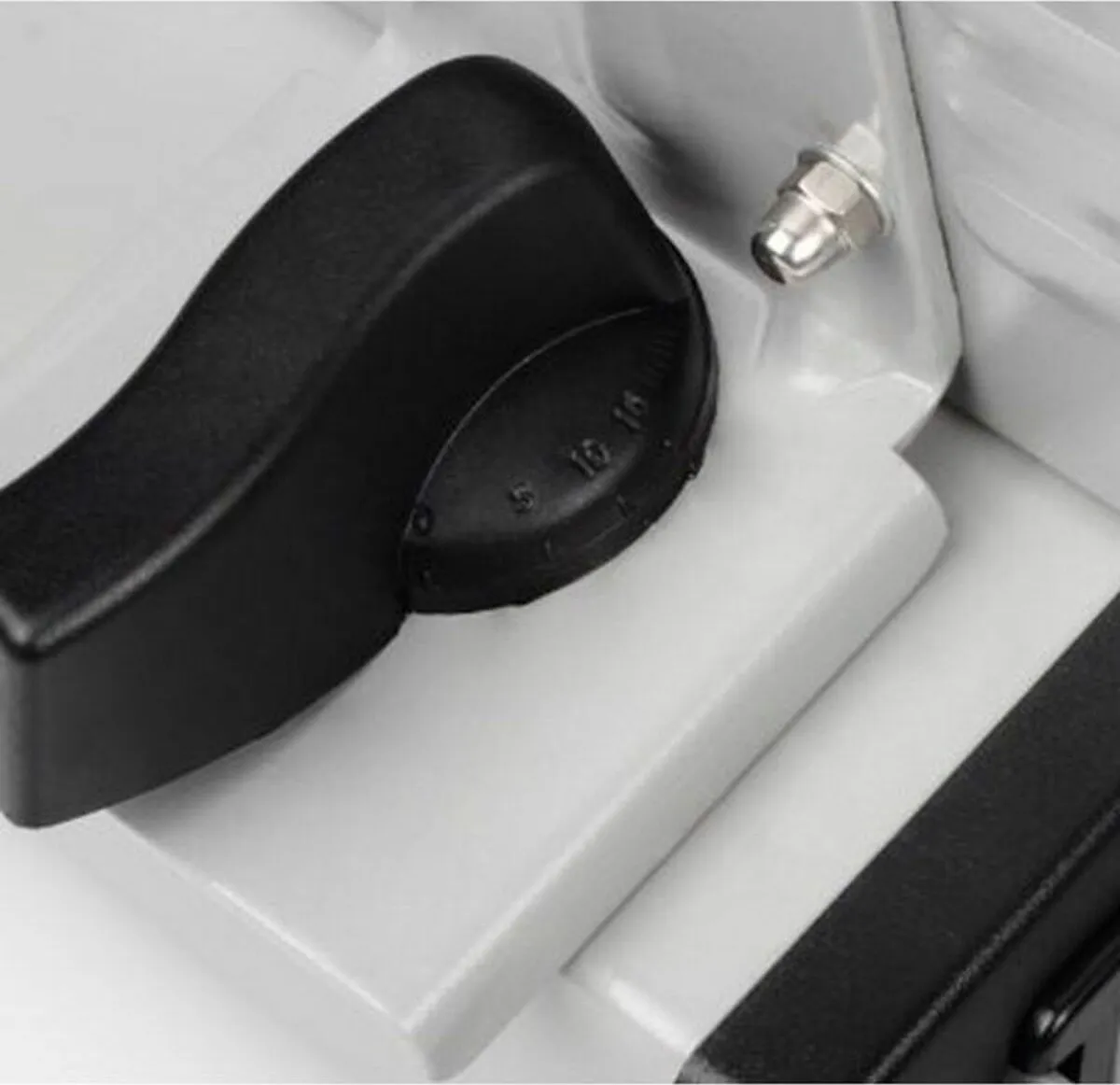Tristar EM-2099 Snijmachine 150W - RVS snijblad