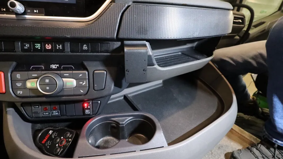 Brodit Proclip 856258 DAF Center Mount