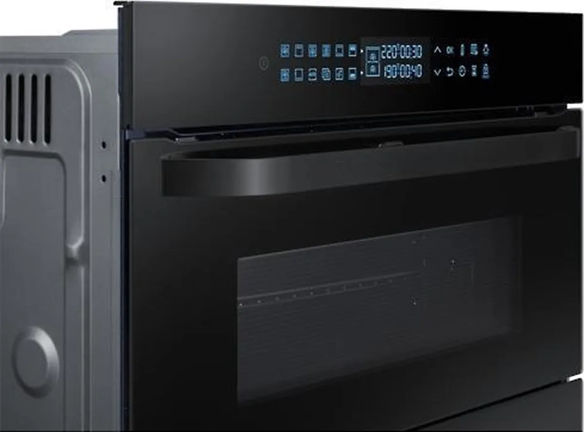 Samsung NV75N7626RB Koelkast - 75L - Zwart