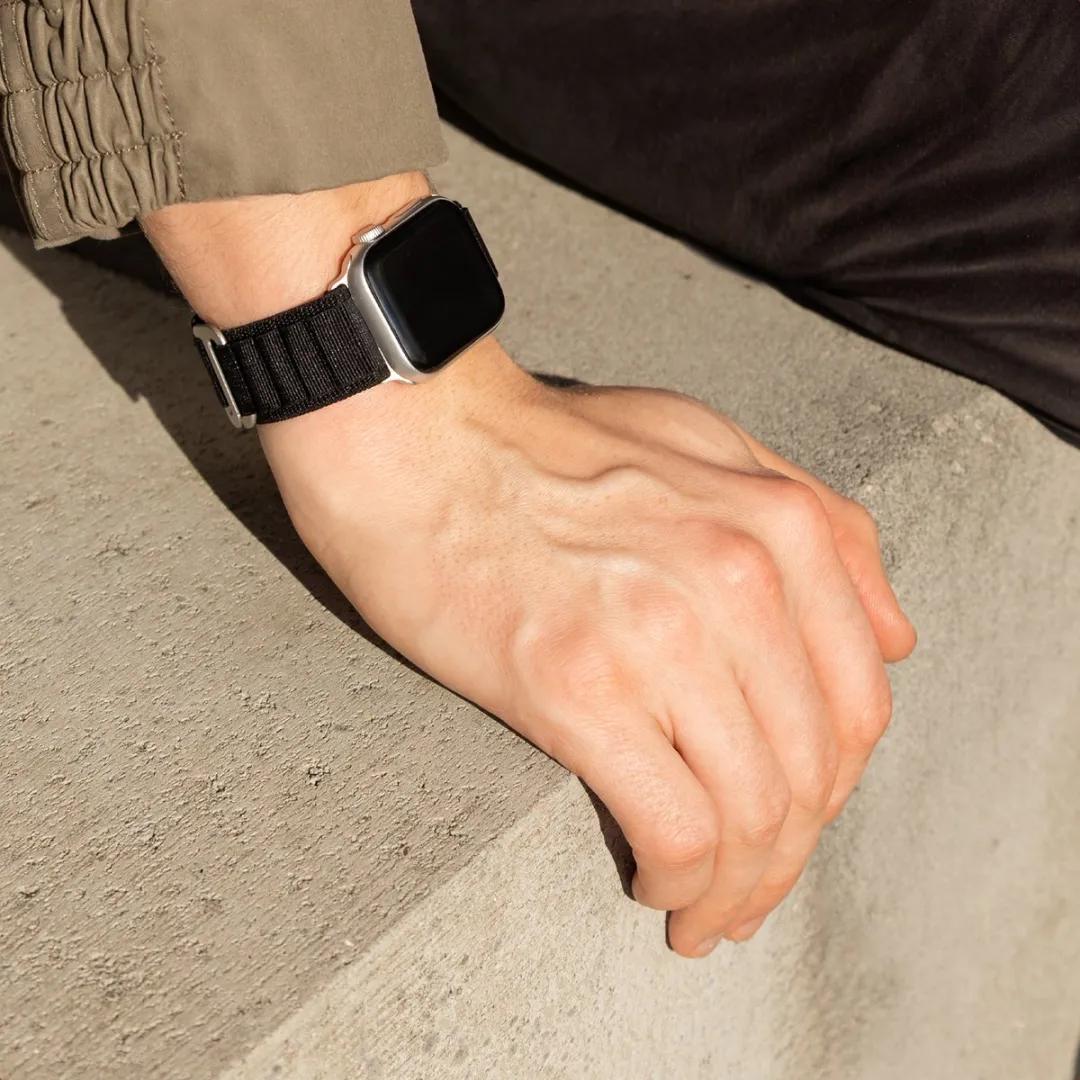 Accezz Nylon Bandje Apple Watch 44-49mm - Zwart