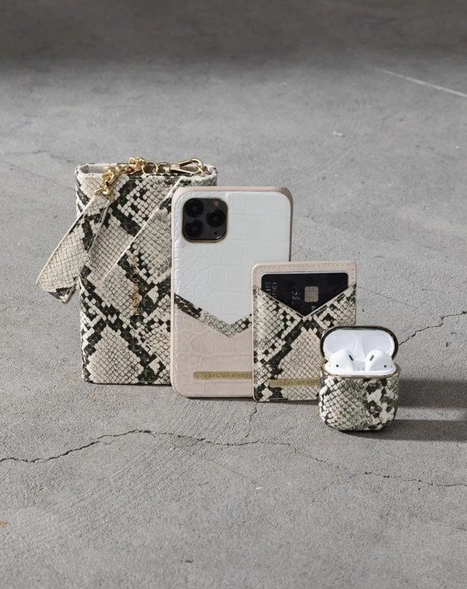 iDeal of Sweden Envelope Clutch iPhone 8/7/6/6s/SE - 3 Pasjes - Desert Python