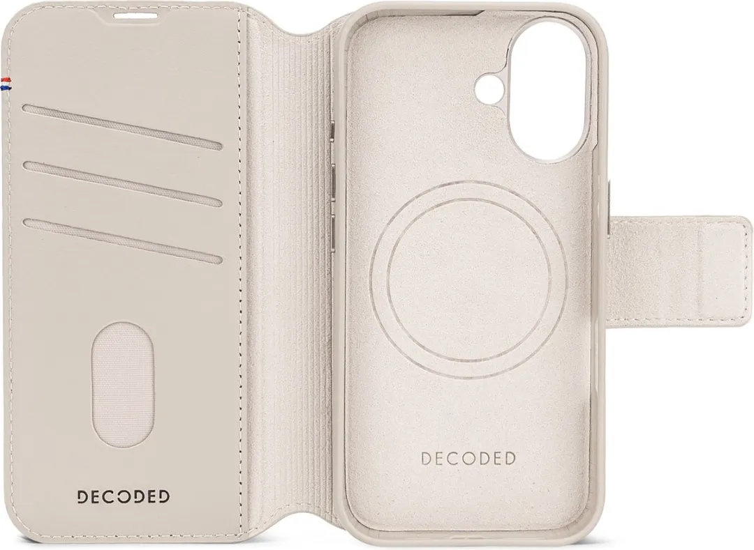 Decoded Leren Wallet Case DEC-IP16-LWC-CLB - iPhone 16 - 3 Pasjes - Clay Beige