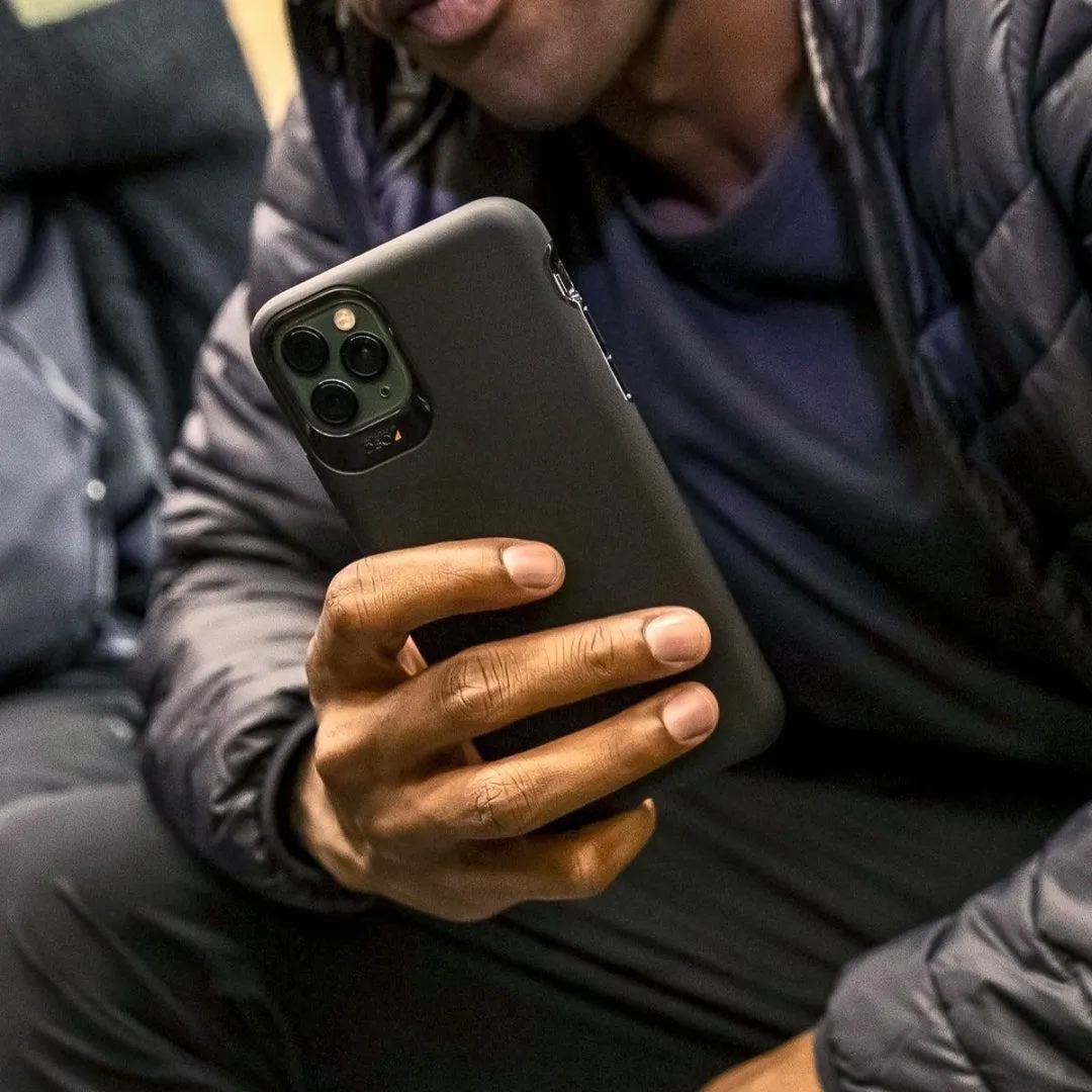Gear4 Holborn iPhone 11 Pro Hoes - Zwart - 702003830