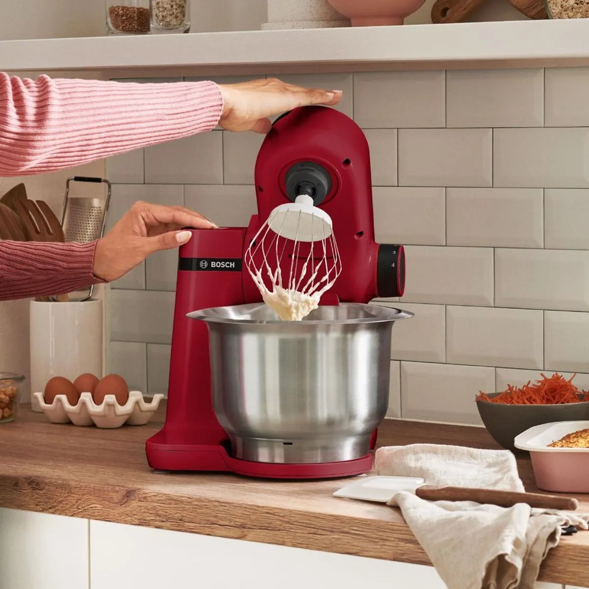 Bosch MUM Serie 2 MUMS2ER01 Keukenmachine 700W - 3,8L - 3 Snijschijven - Rood