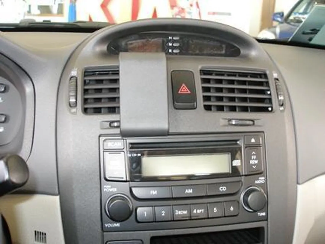 Brodit ProClip Kia Spectra 5 2005-2006 Center Mount