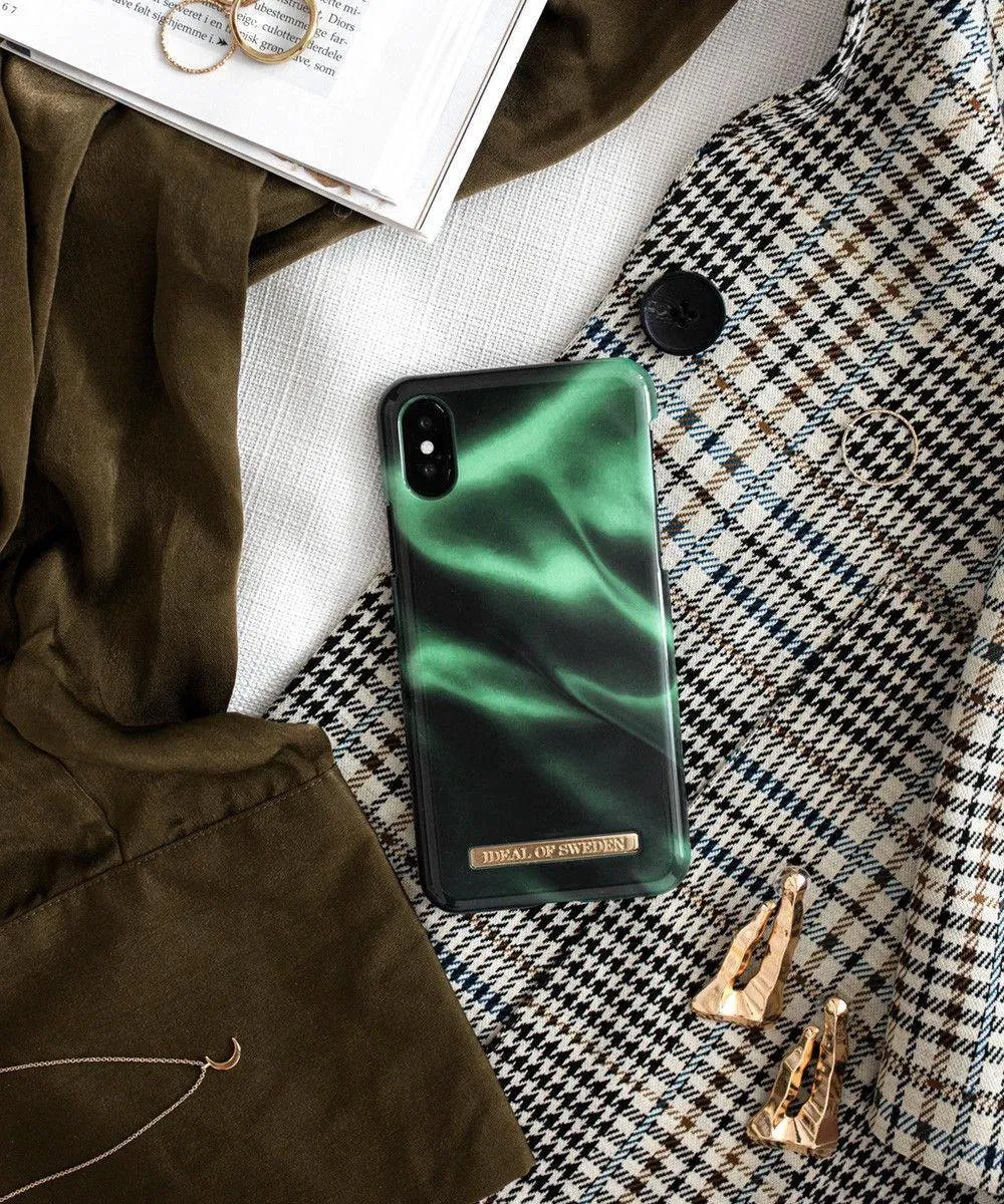 iDeal of Sweden iPhone 11 Hoesje - Emerald Satin - mpn-7340168745614 - afbeelding 4 van 6