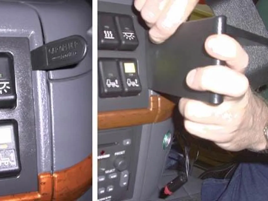 Brodit ProClip 213418 Telefoonhouder - Volvo FH/NH 2003-2007 - Zwart