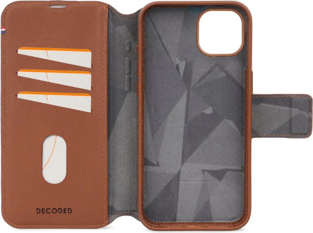 Decoded D24IPO15PLDW5TN iPhone 15 Plus Hoesje - Magnetisch 2-in-1 - Tan Bruin