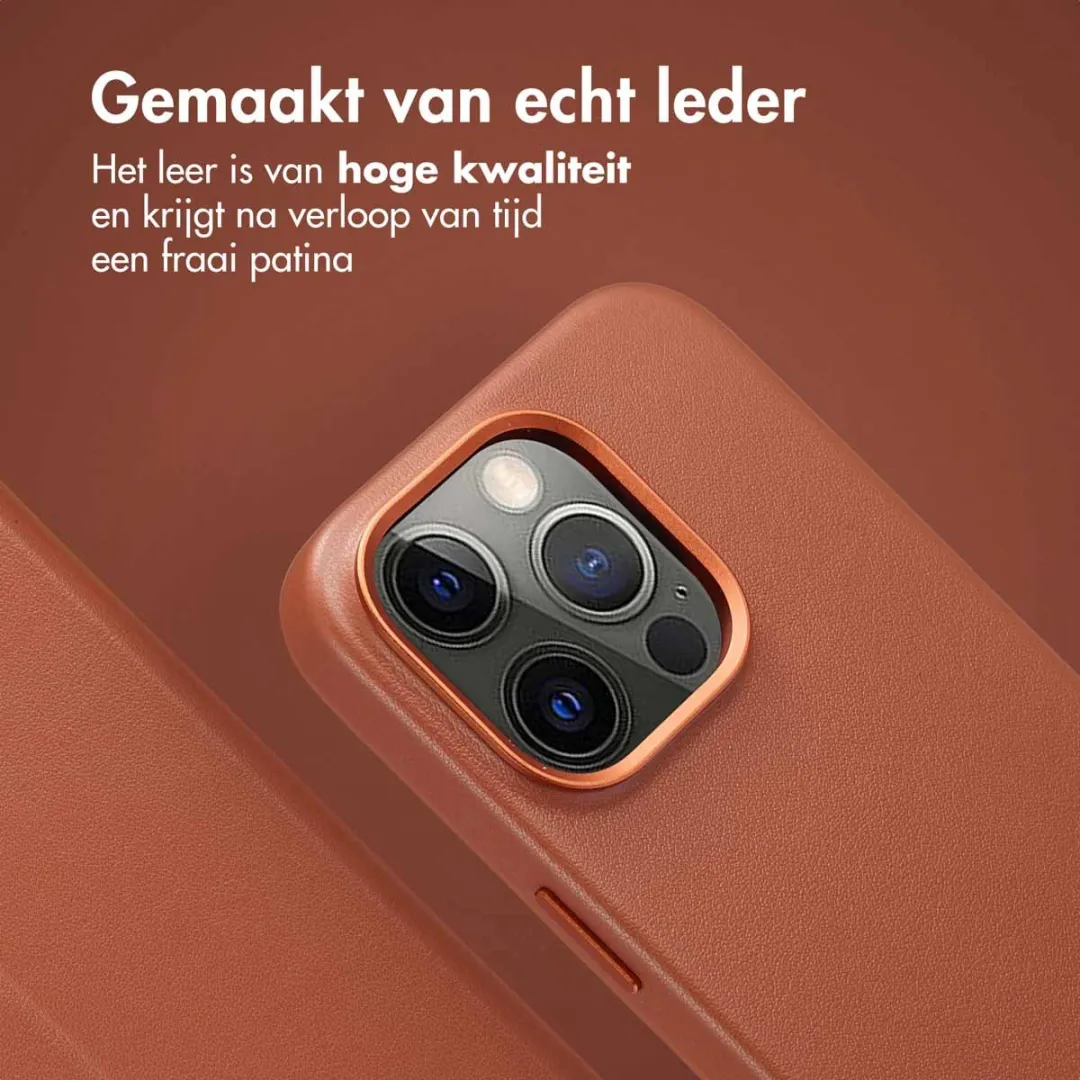 Accezz iPhone 14 Pro Hoesje 2-in-1 Leather Bookcase - 3 Pasjes - Bruin