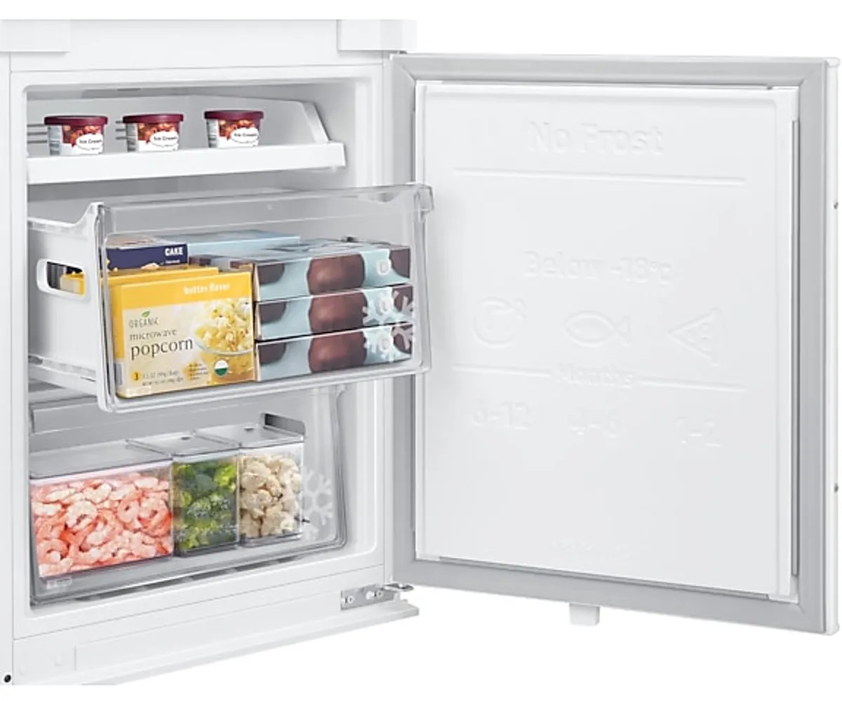 Samsung BRB80F26ADS0EF Koel-vriescombinatie 264L - 178cm - Sleepdeur - Energielabel D