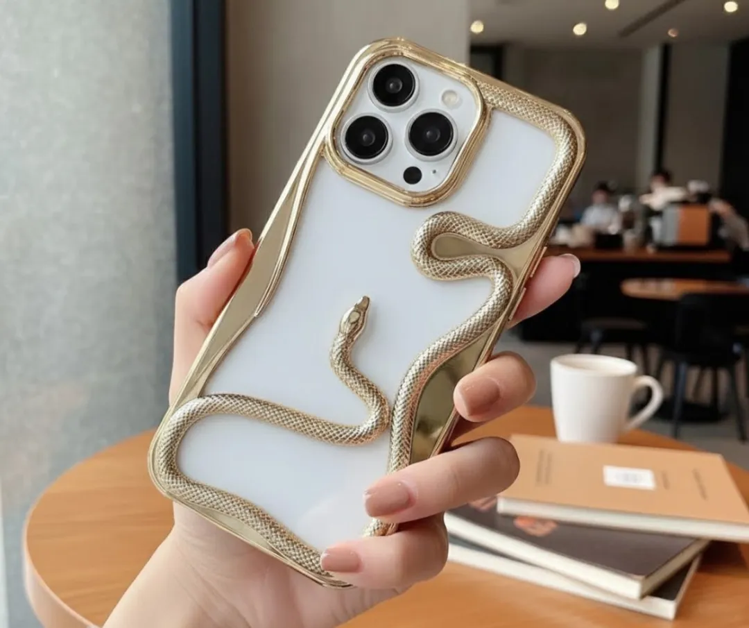 NUVEX iPhone 14 Plus Slang Design Hoesje - Goud