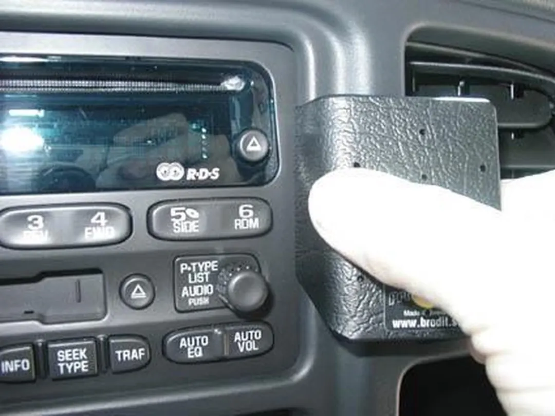 Brodit ProClip 853233 Chevrolet Center Mount - Zwart - afbeelding 3 van 5