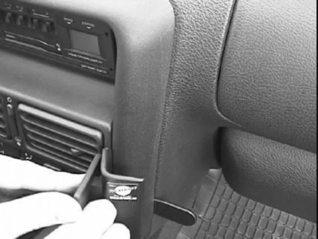 Brodit ProClip Peugeot 106 852309 - Zwart - afbeelding 2 van 6