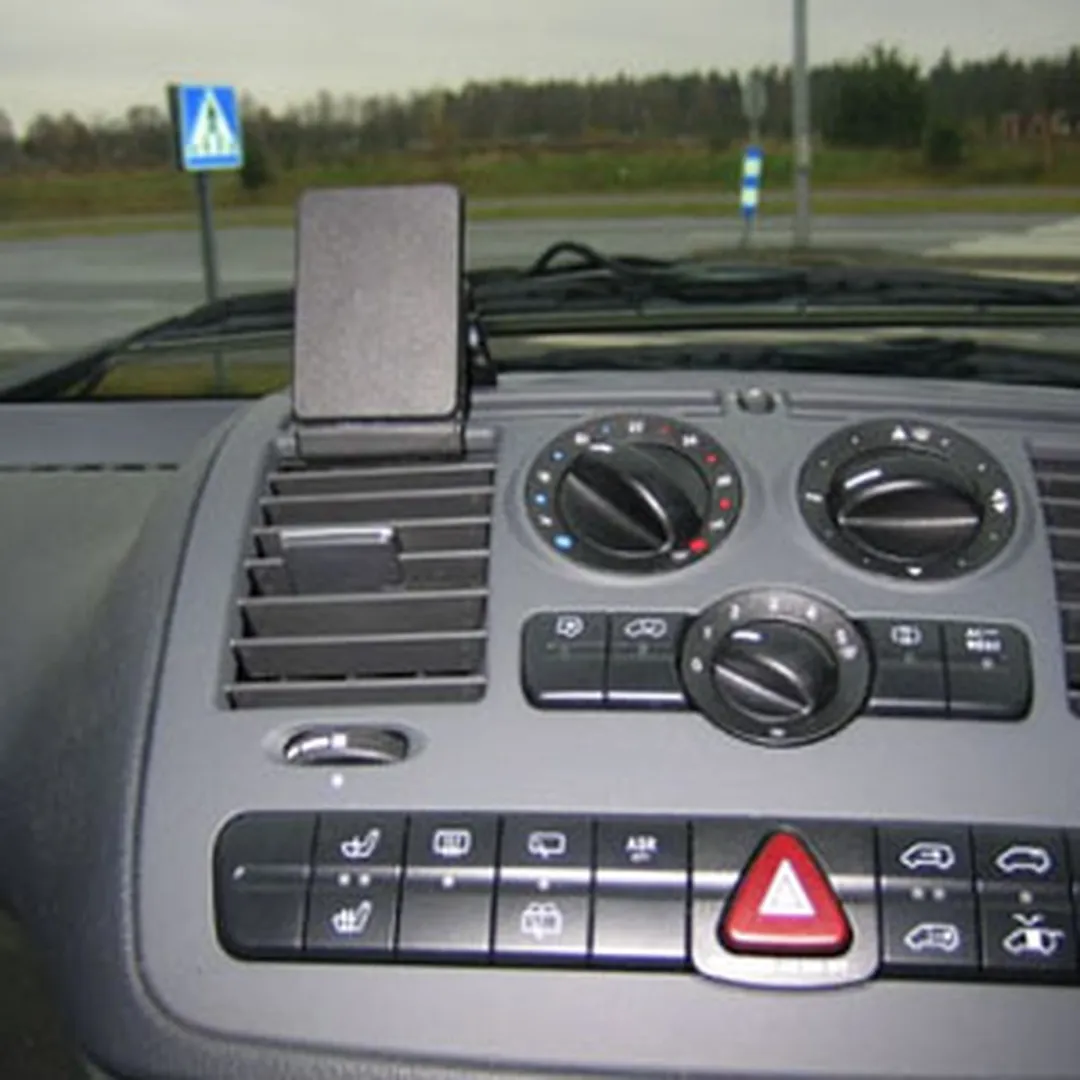 Brodit Center Mount Proclip MB Viano 04- 853569