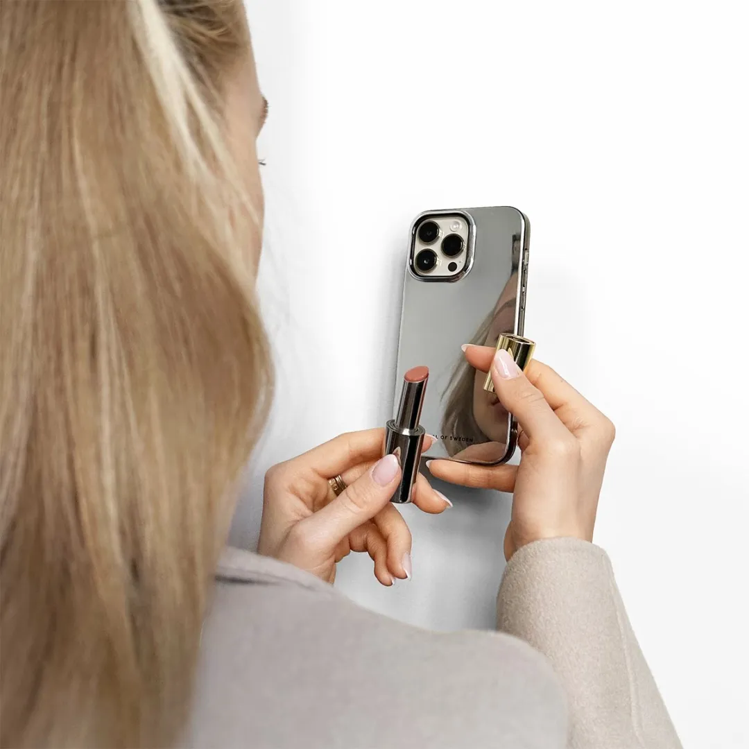 iDeal of Sweden Mirror Case iPhone 12/Pro - Zilver - IDCLCSS23-I2061-477