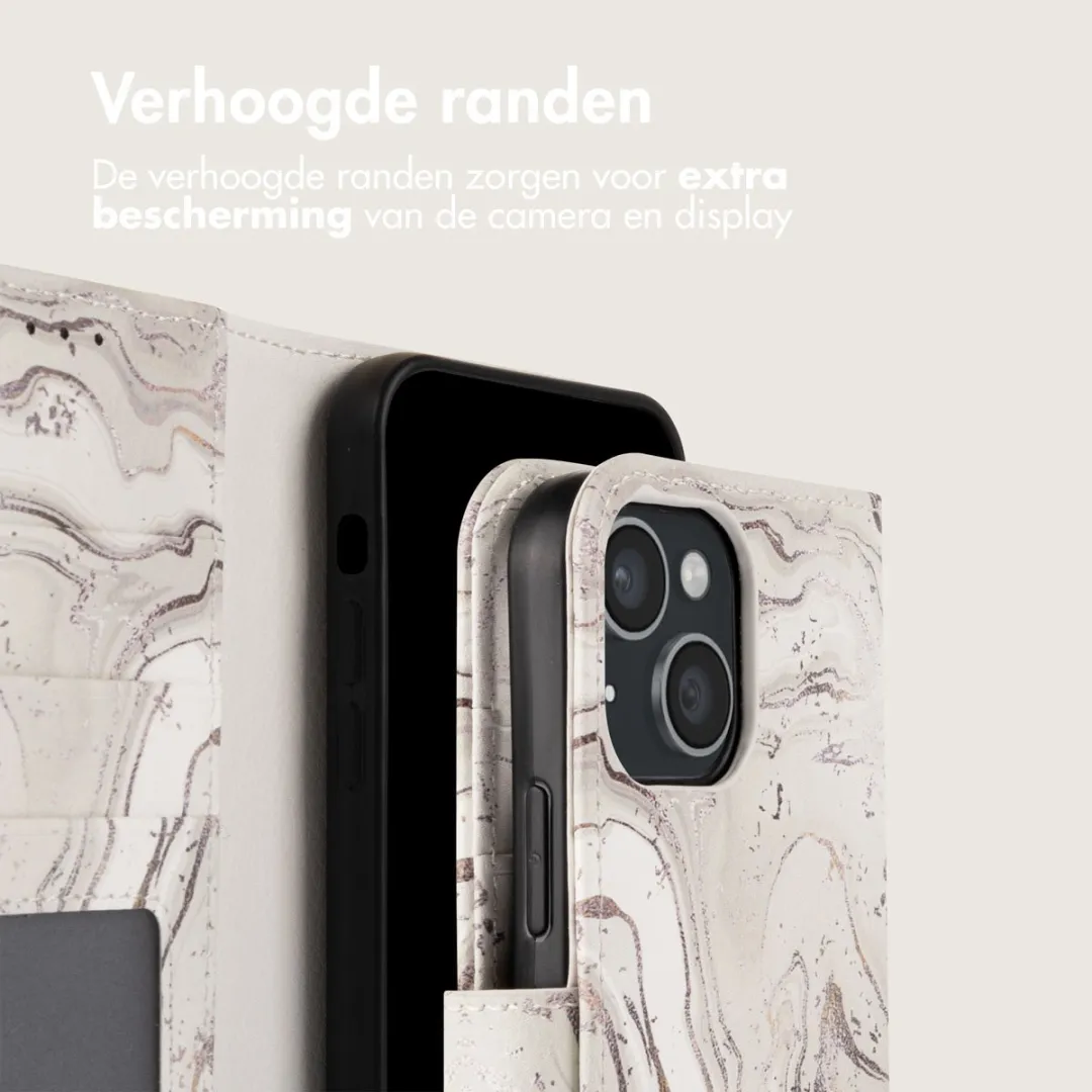 Imoshion iPhone 15 Hoesje Sandy Marble - 3 Pasjes - afbeelding 4 van 5