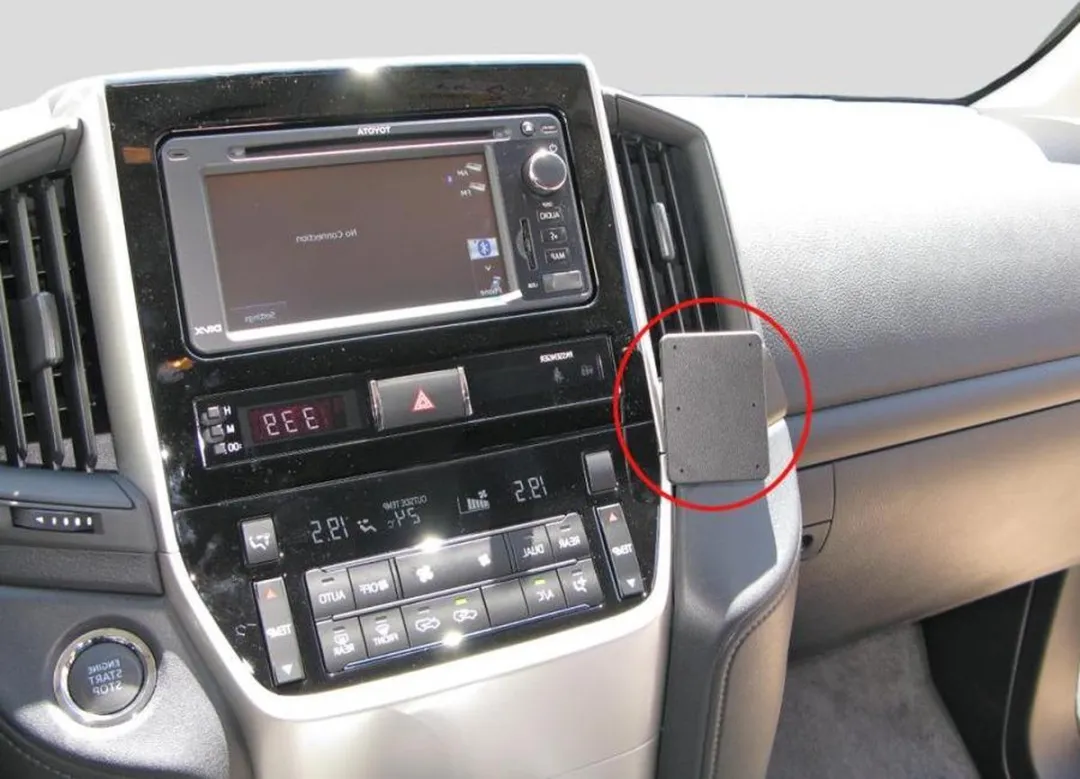 Brodit ProClip Toyota LandCruiser 200 2016-2019 Center Mount 855177