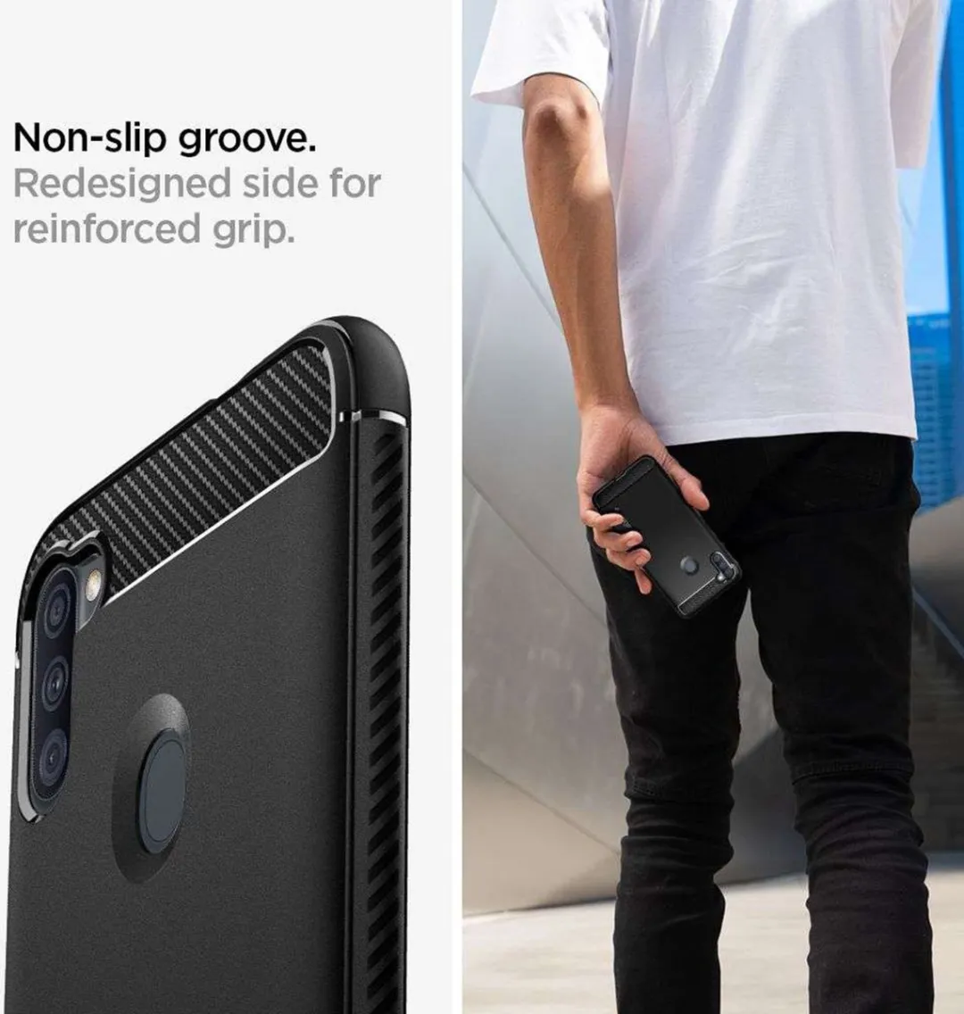 Spigen Rugged Armor Hoesje 4884233 - Zwart