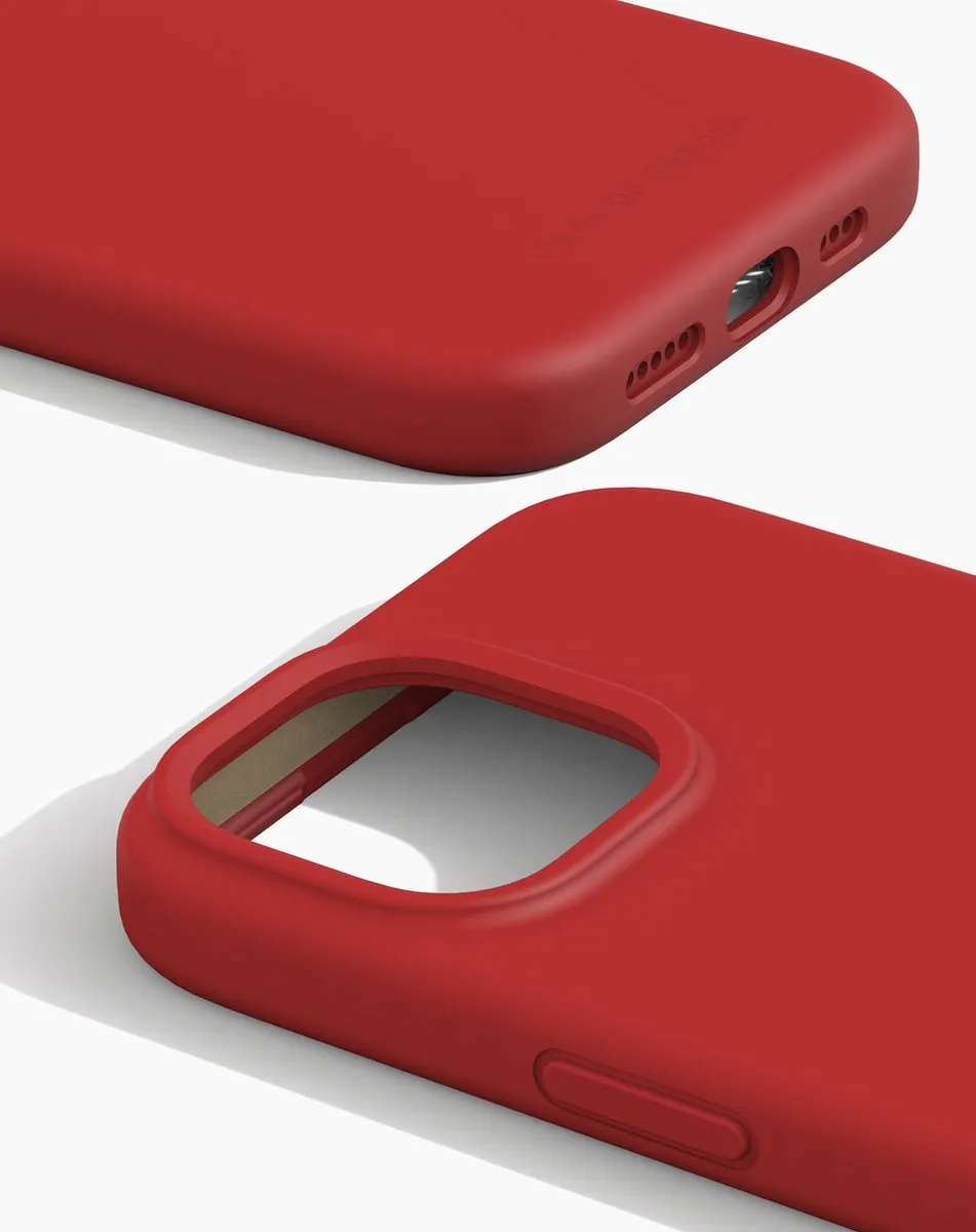 iDeal of Sweden iPhone 15 Silicone Case MagSafe - Rood - afbeelding 5 van 5