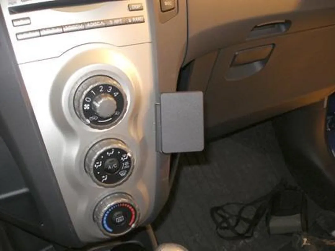 Brodit ProClip Angled Mount 853742 - Toyota Yaris 2006-2011 - Zwart