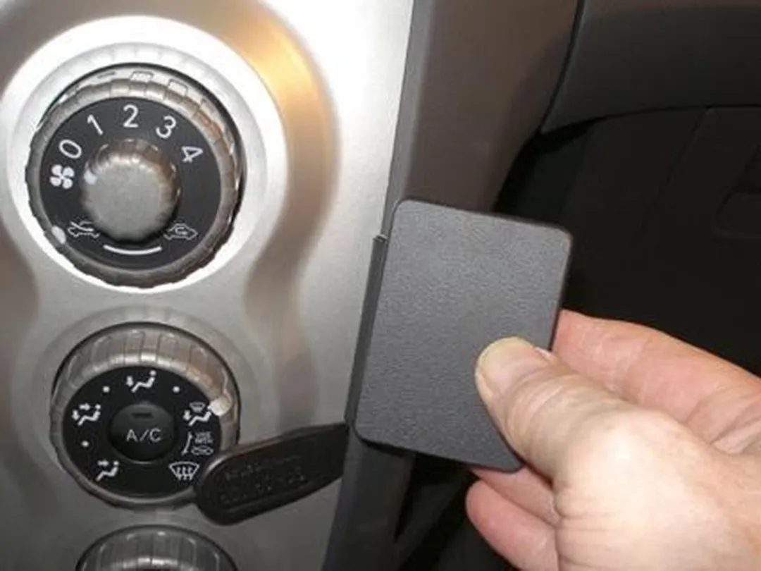 Brodit ProClip Angled Mount 853742 - Toyota Yaris 2006-2011 - Zwart