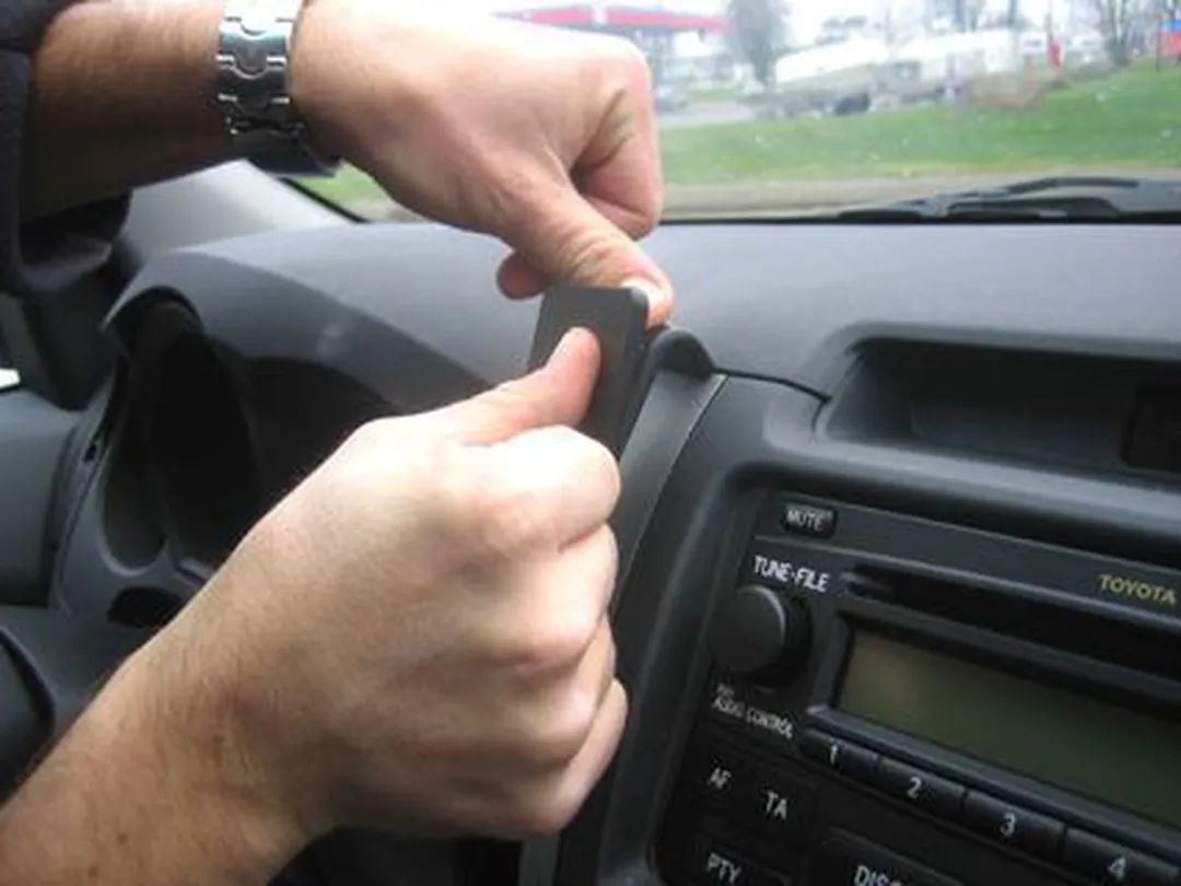 Brodit ProClip Center Mount Toyota HiLux 2010-2011 - Grijs