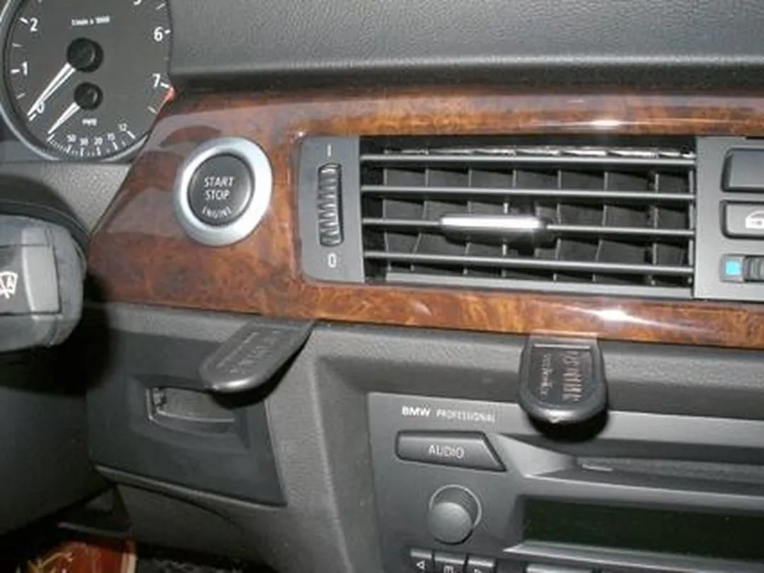 Brodit ProClip 853739 BMW 3-Serie Center Mount Houder - Zwart