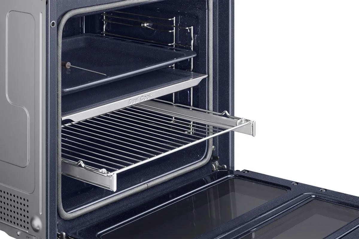 Samsung NV7B4550UAB Inbouwoven 76L - 3650W - Zwart