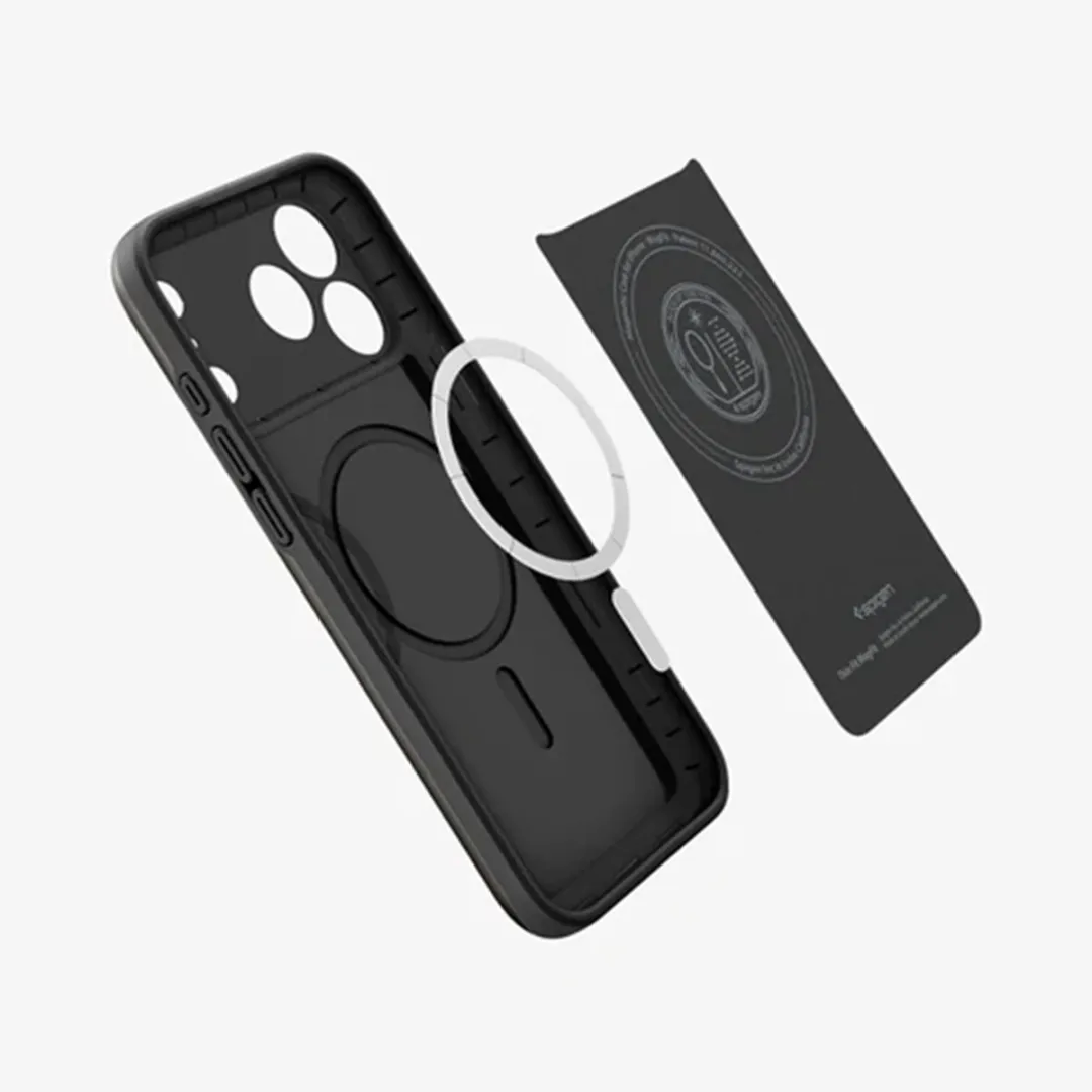 Spigen Thin Fit Mag Backcover iPhone 17 Pro Max 13975 - Zwart