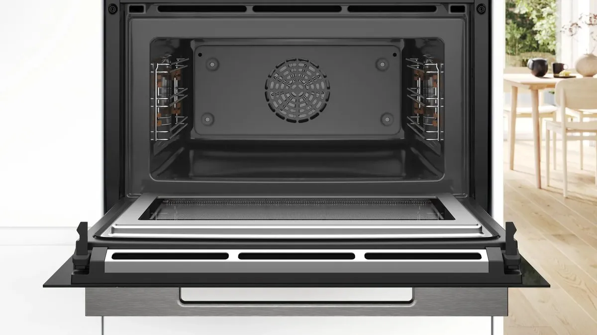 Bosch Serie 8 CMG7361B1 Compacte Inbouwoven 45L - Magnetron 900W - Zwart