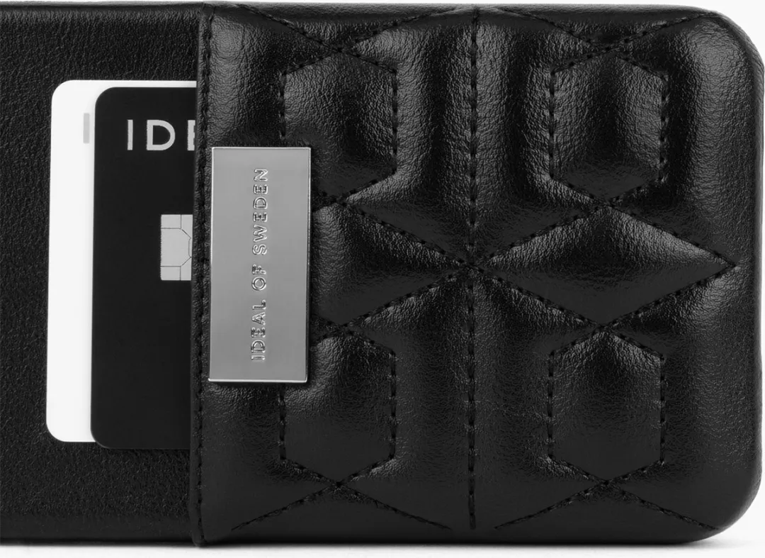 iDeal of Sweden Statement Case Quilted iPhone 13 - Quilted Black