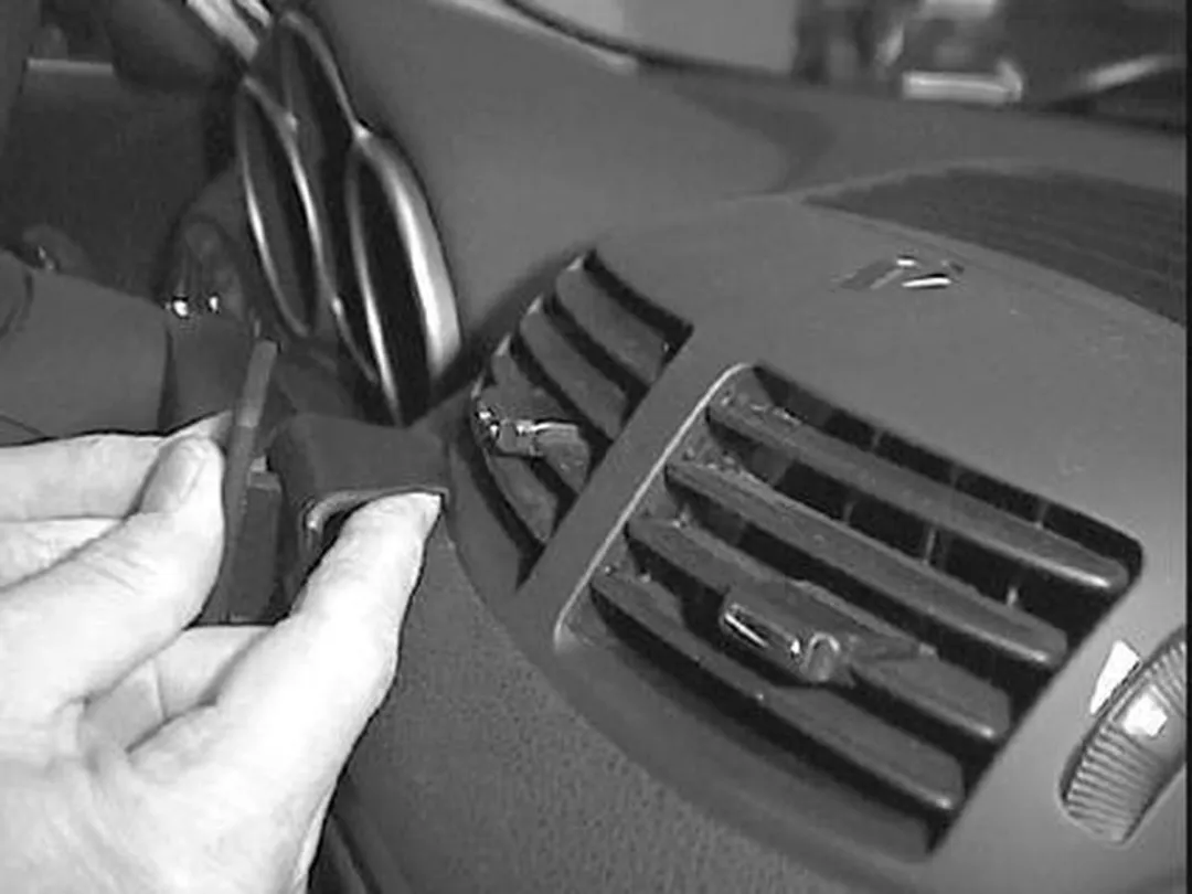 Brodit ProClip 852865 Center Mount Alfa Romeo 147/GT - Zwart