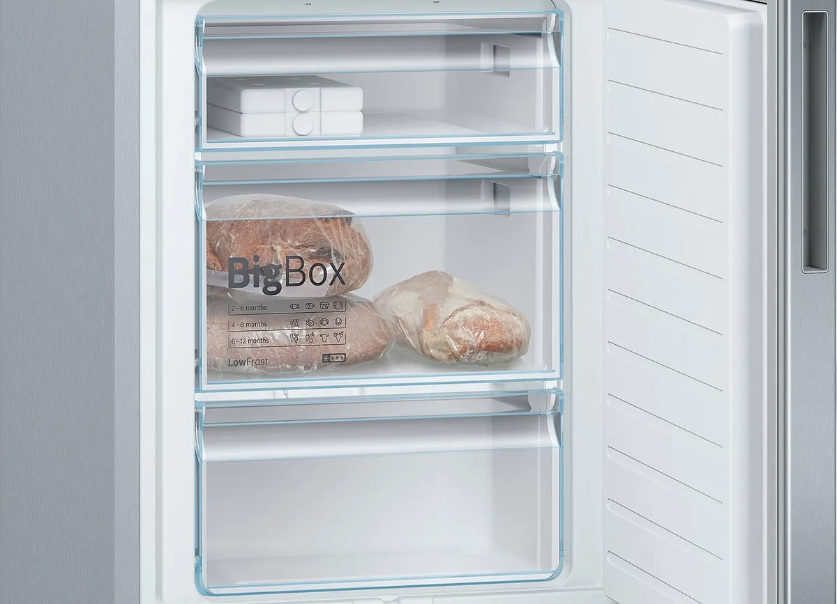 Bosch KGE36ALCA Koelkast Koel-vriescombinatie 186cm - 302L - RVS