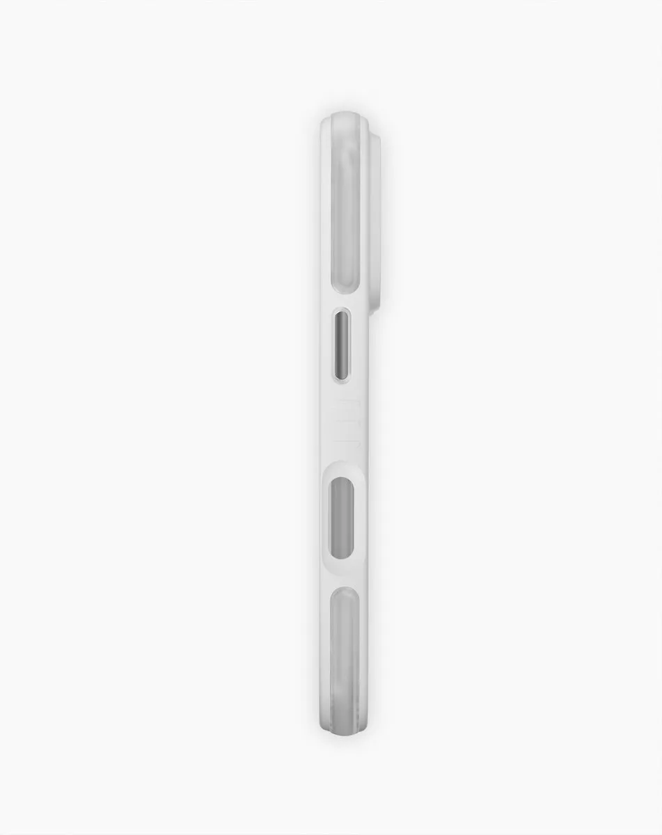 iDeal of Sweden Bumper Case iPhone 17 Pro - Cloudy White - IDBPCMS-I2561P-517