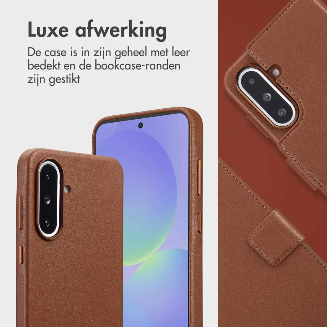 Accezz Leather Bookcase 2-in-1 Hoesje - Samsung Galaxy A36/A56 - 3 Pasjes - Bruin