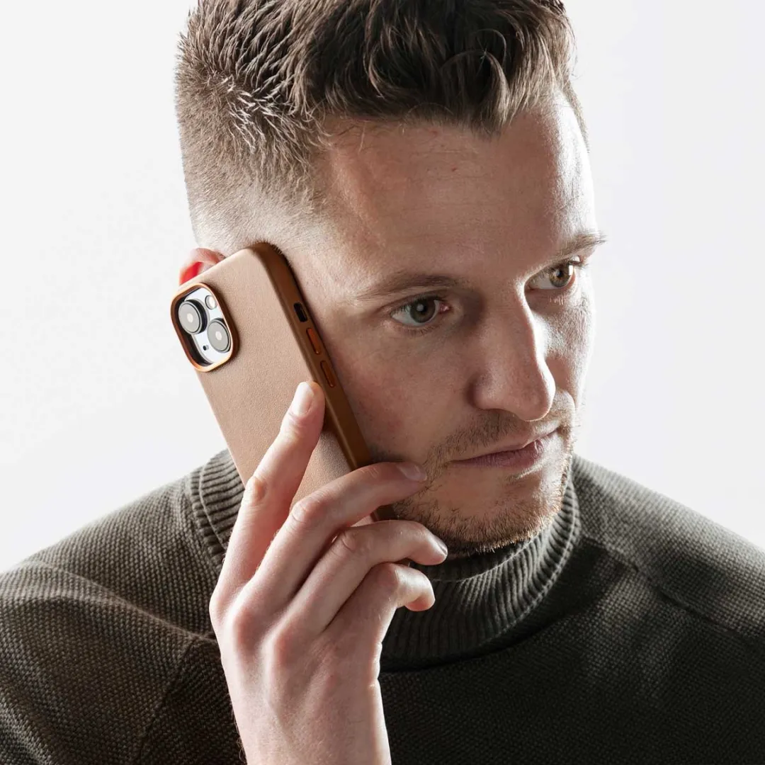 Accezz Hoesje iPhone 13 Sienna Brown - 2 Pasjes
