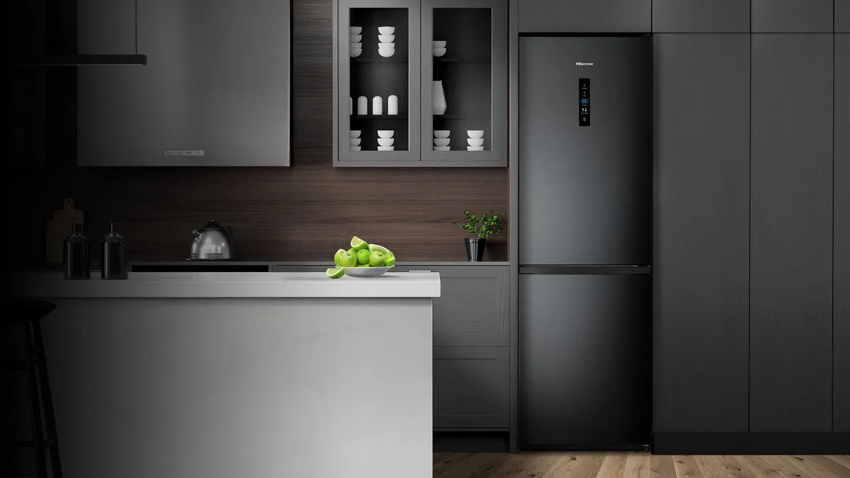 Hisense RB390N4BFC Koel-vriescombinatie 304L - No Frost - Zwart