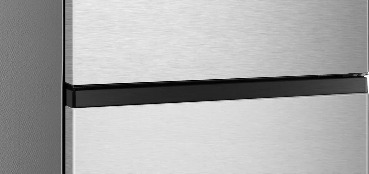 Hisense RB440N4ACC Koelvriescombinatie 336L - NoFrost - 35dB - RVS look