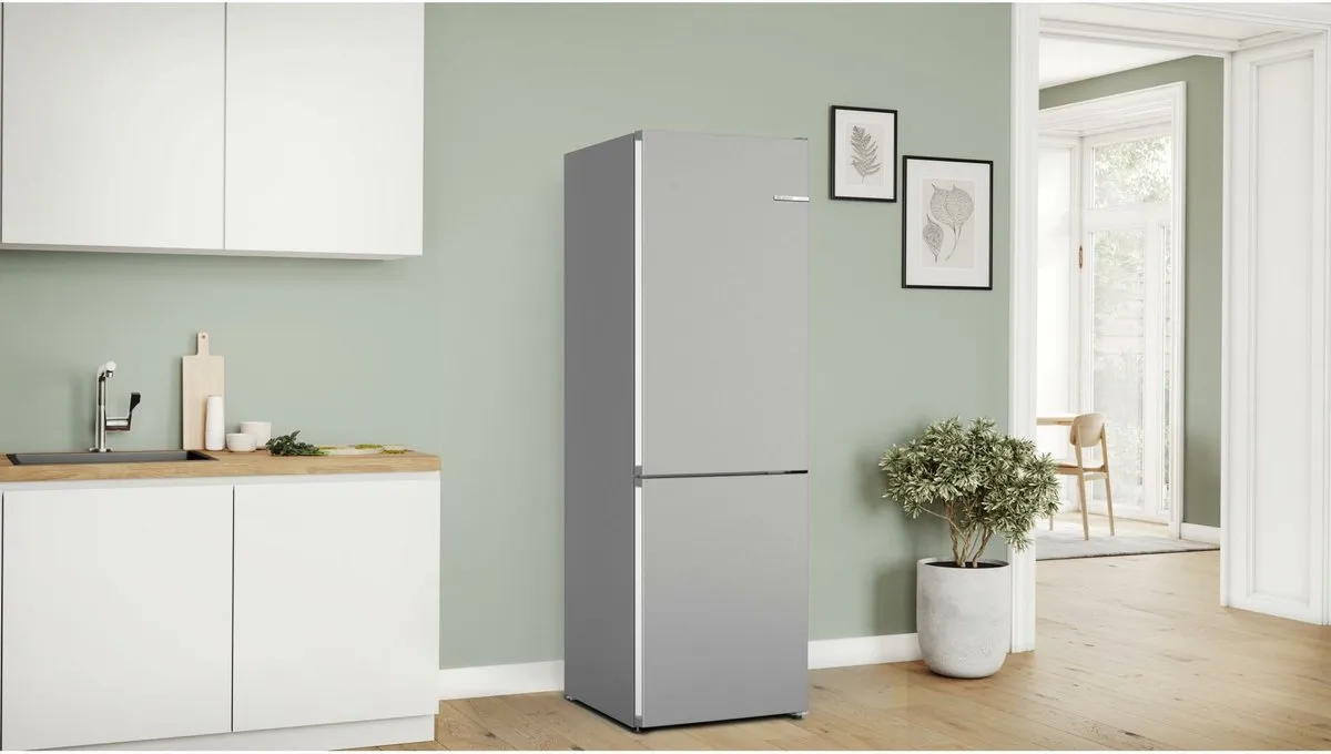 Bosch KGN362LBF Serie 4 Koel-vriescombinatie 321L - No Frost - RVS