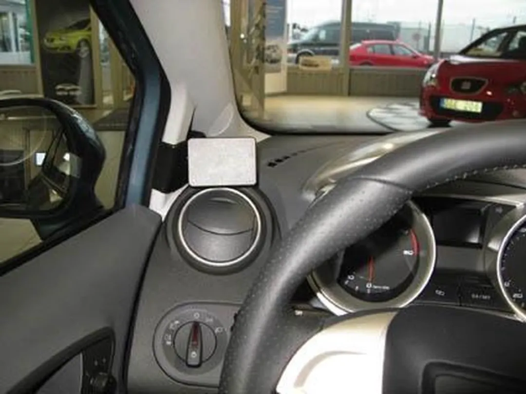 Brodit ProClip Seat Ibiza 2009-2017 Left Mount - Zwart