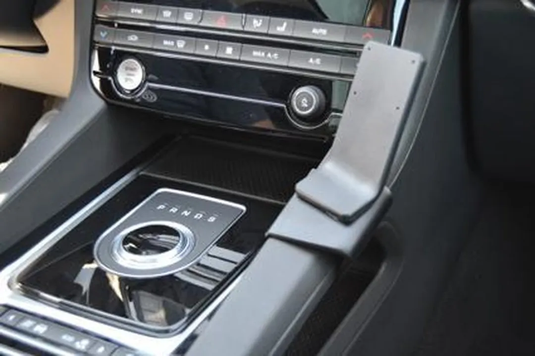 Brodit ProClip 835226 Jaguar F-PACE Consolehouder - Zwart