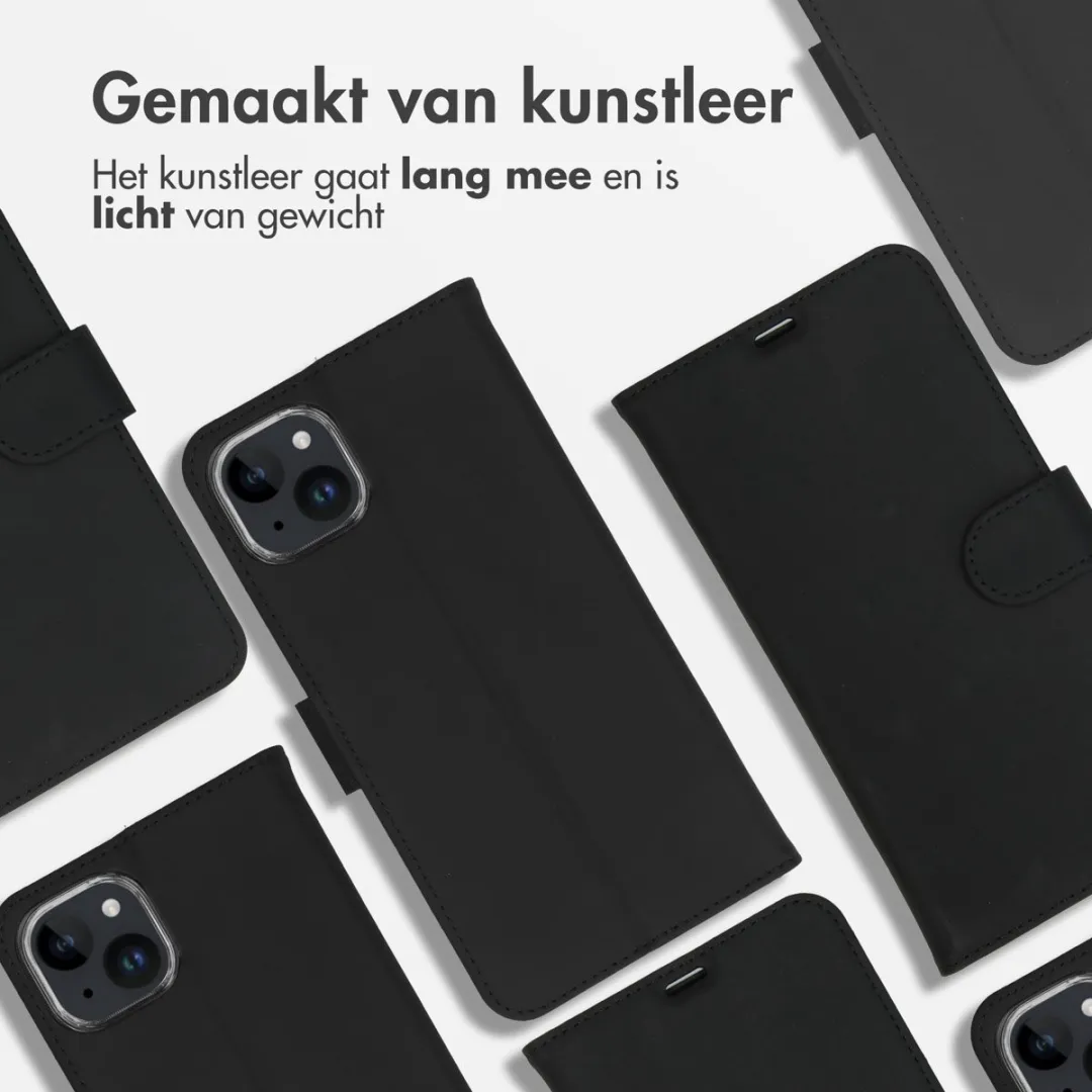 Accezz Hoesje iPhone 15 Plus - Wallet Softcase - 3 Pasjes - Zwart